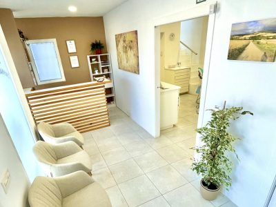 Empfangsraum Zahnarzt-Praxis VIA Costa Dental Moraira